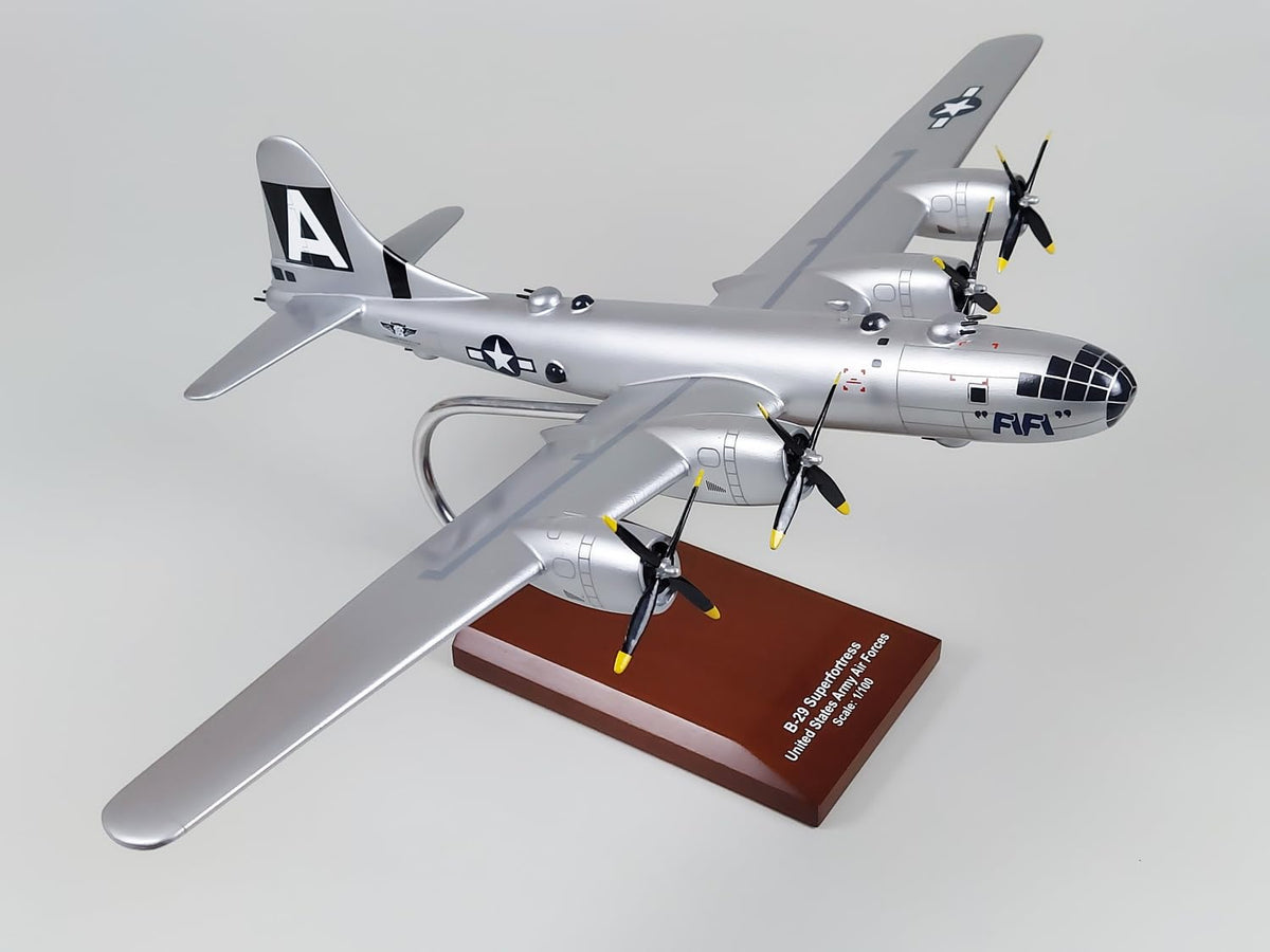 1/72 Scale B-29 Model V495
