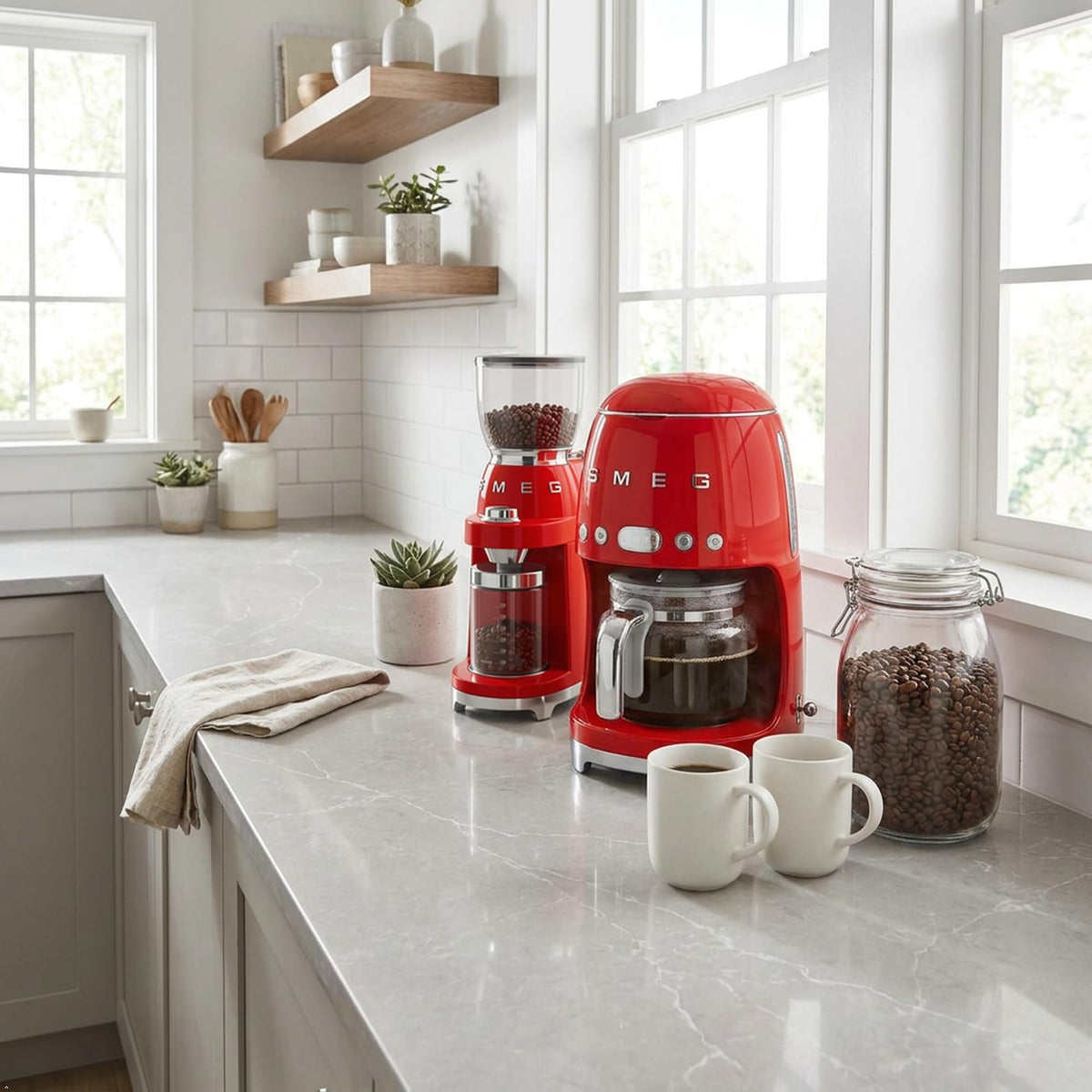 Red Coffee Grinder with 30 Grind Settings Z5849