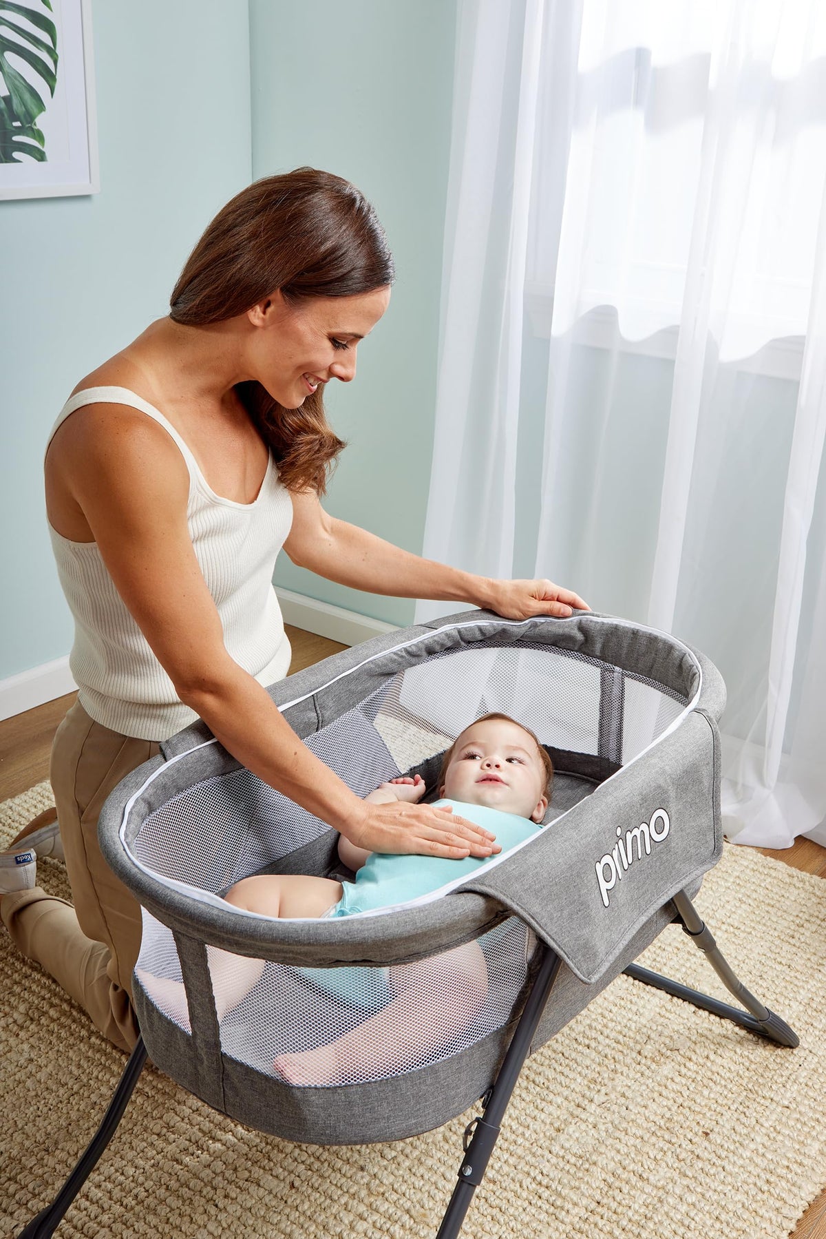 Lightweight Folding Travel Bassinet with Mesh Canopy and Carrying Tote Bag C66805