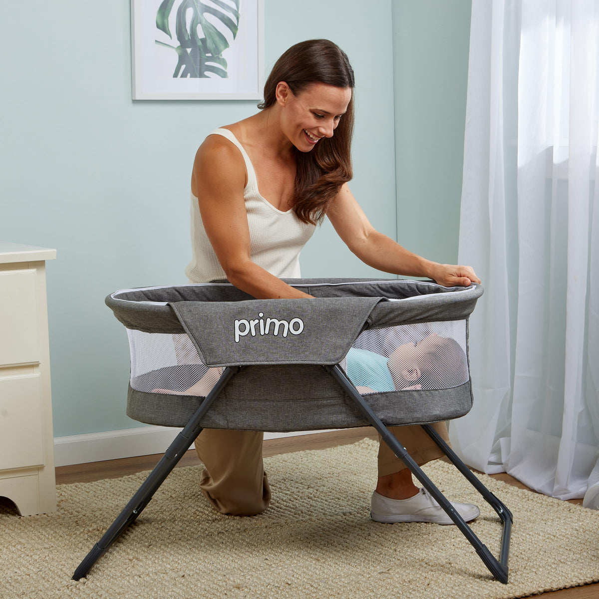 Lightweight Folding Travel Bassinet with Mesh Canopy and Carrying Tote Bag C66805